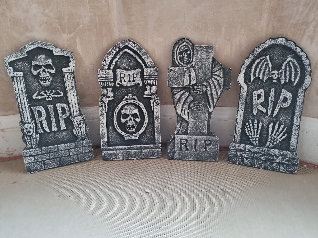 Transform Your Halloween with 4 Spooky 43Cm Tombstones – Perfect for Your Haunted Garden Display!